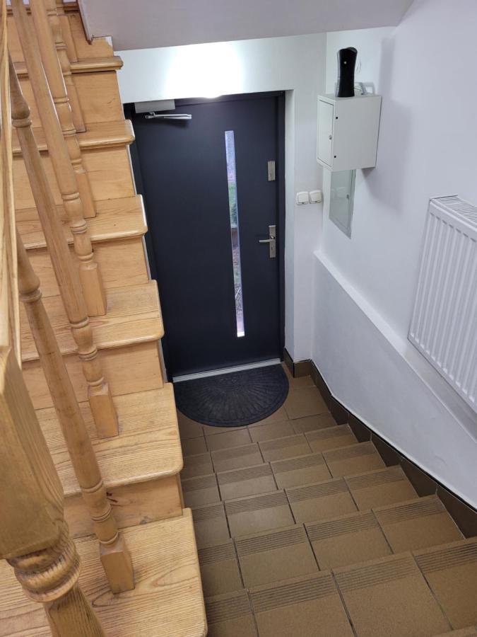 Apartament Cichy I Wygodny Сталёва-Воля Экстерьер фото