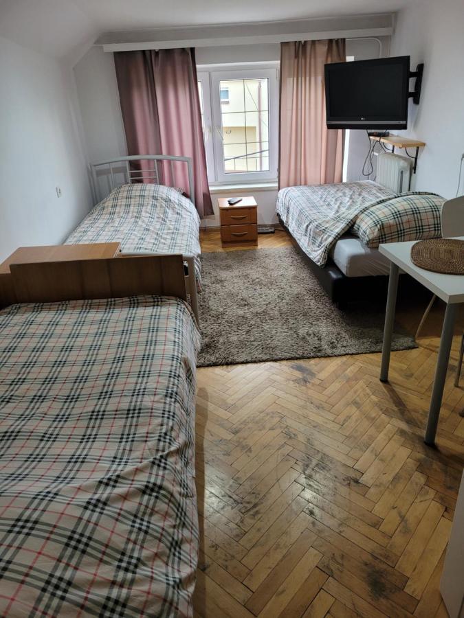 Apartament Cichy I Wygodny Сталёва-Воля Экстерьер фото