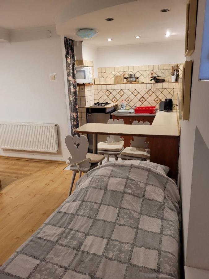 Apartament Cichy I Wygodny Сталёва-Воля Экстерьер фото